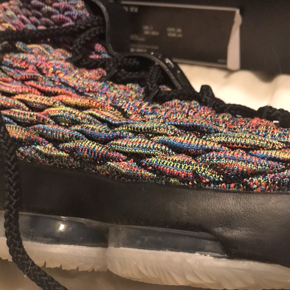 LEBRONXV HP - Picture 7 of 15